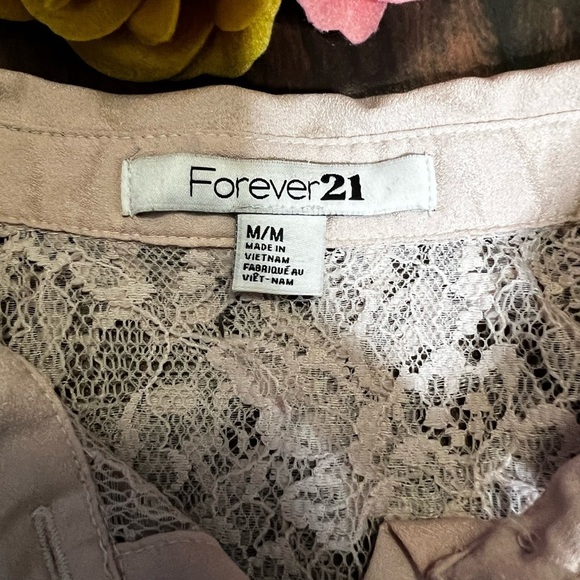 Forever 21 lace beige crop tank top - Picture 2 of 3